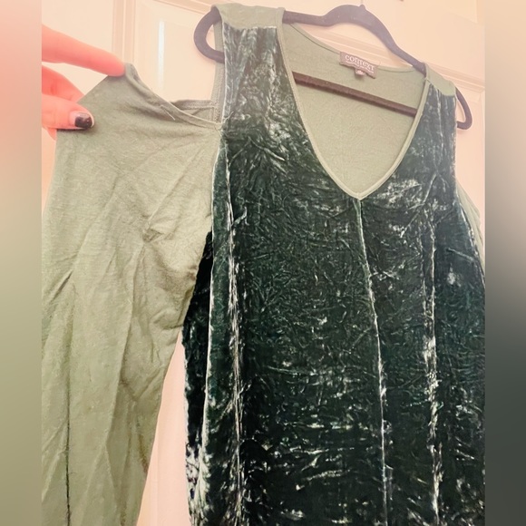 Cold Shoulder Velvet Top - Picture 2 of 5